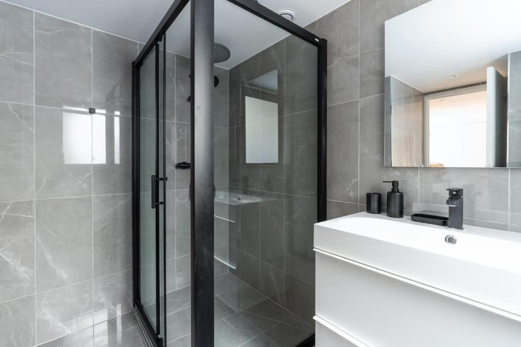 Invalides Palais Bourbon Luxueux Appartement 4P パリ エクステリア 写真