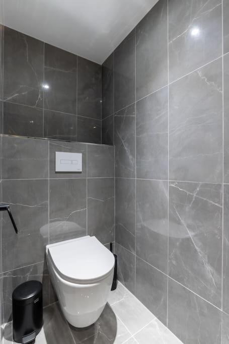 Invalides Palais Bourbon Luxueux Appartement 4P パリ エクステリア 写真
