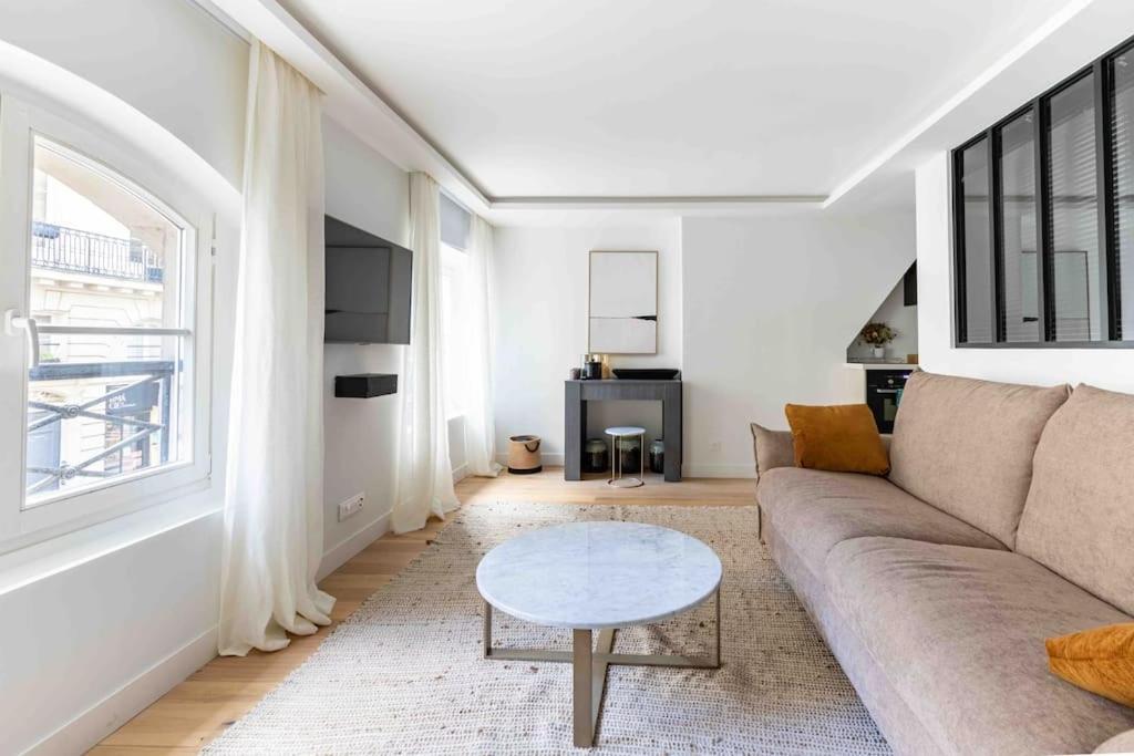 Invalides Palais Bourbon Luxueux Appartement 4P パリ エクステリア 写真